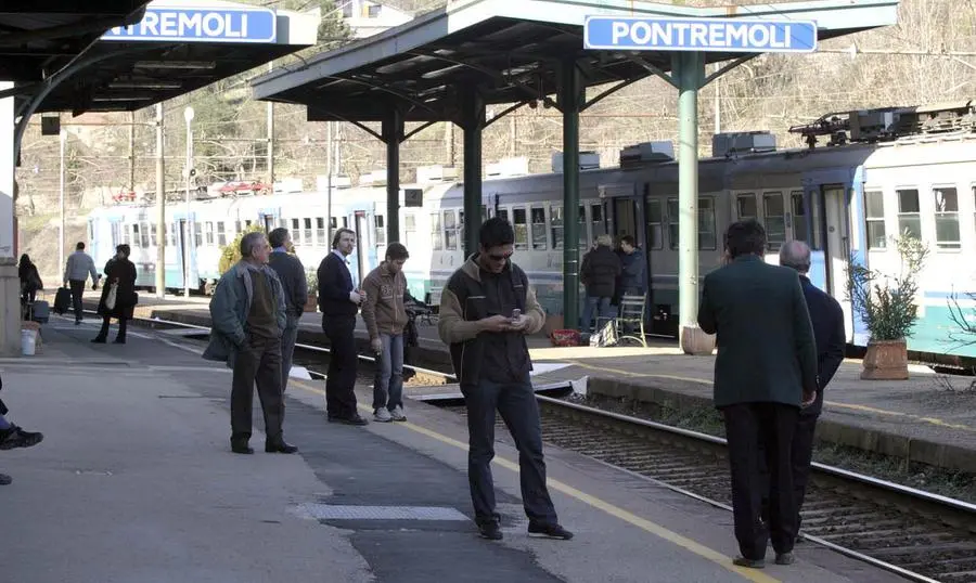 Ultimatum a Regione e Ferrovie, la rivolta dei sindaci: "Ripristinate i treni eliminati"