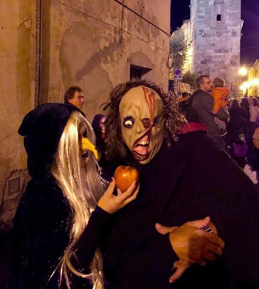 Sfilate in maschera e visite da brividi ai musei a Pisa e provincia per Halloween