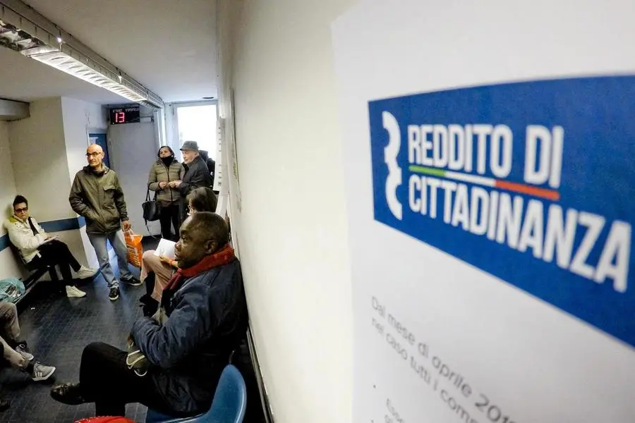 Reddito di cittadinanza, sei denunciati