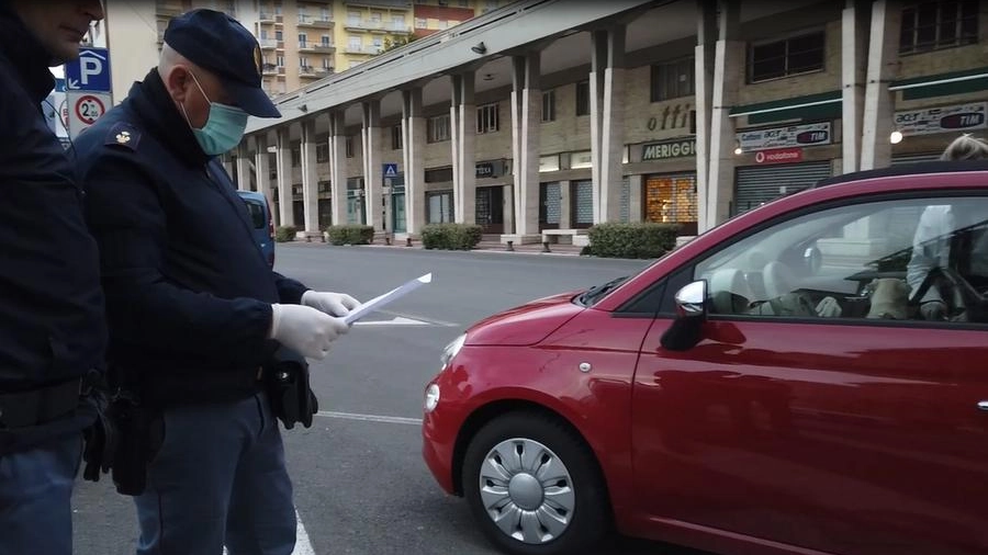 Controllo di polizia alla Spezia (Frascatore)