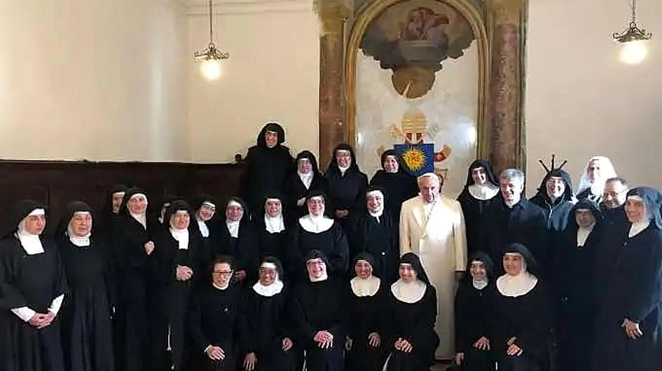 Il Papa con le Clarisse di Spello