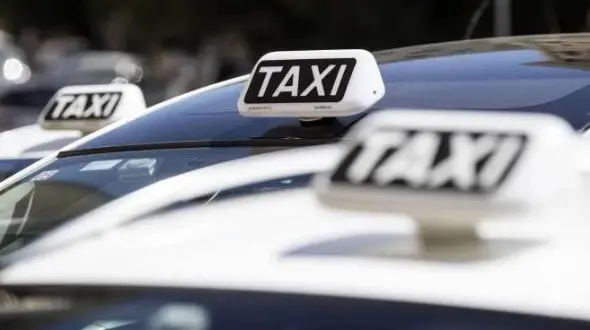 Taxi: da febbraio a Pisa tariffe adeguate all’indice di incremento del costo della vita