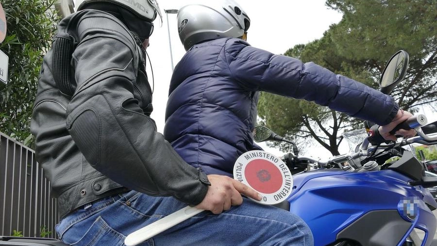 I "falchi" della polizia in moto (foto archivio)