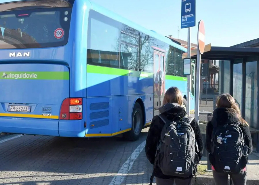 Pontedera, ancora un bus danneggiato. Scatta un’altra denuncia