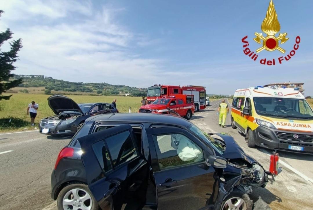 Perugia Scontro Frontale Tra Due Auto Donna Ferita 9632