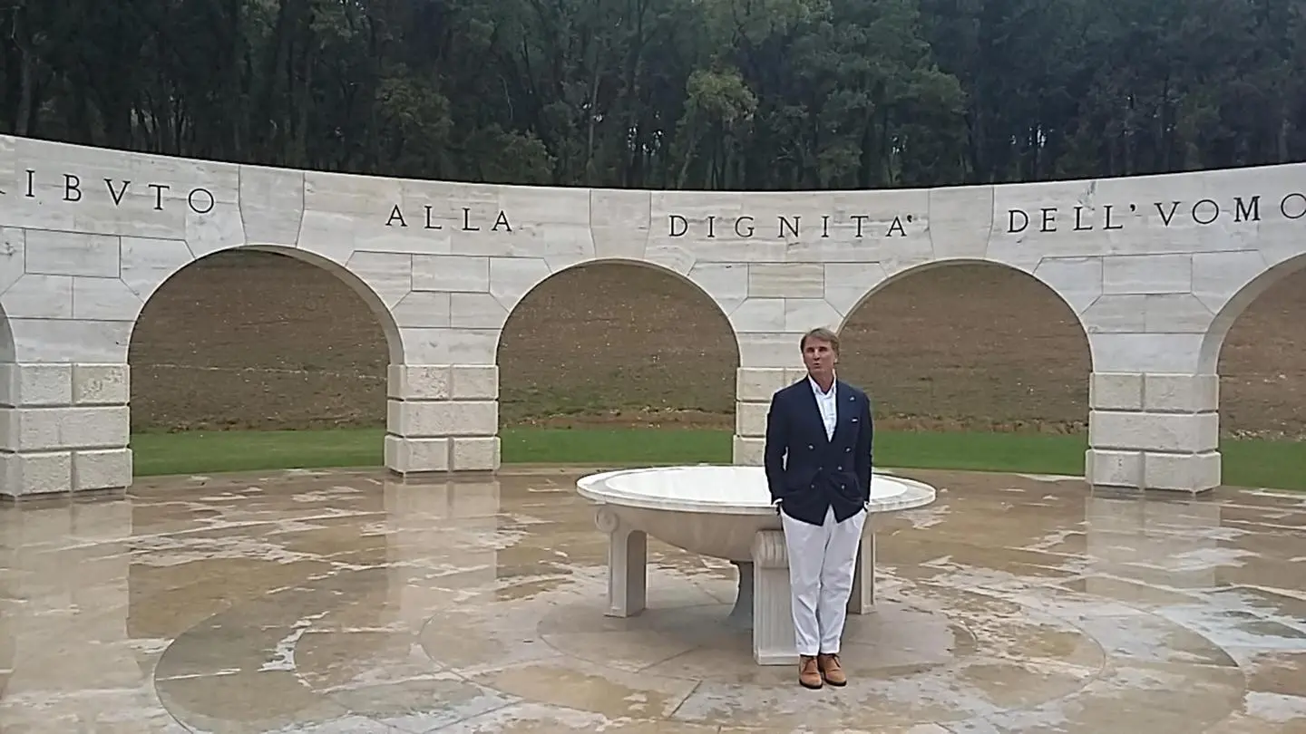 Brunello Cucinelli mostra al mondo il sogno di Solomeo / FOTO