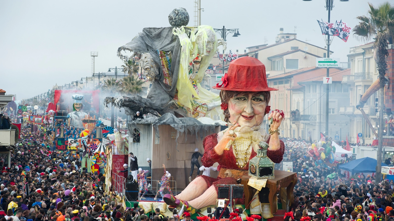 Il carnevale di Viareggio 2024 (Foto Umicini)
