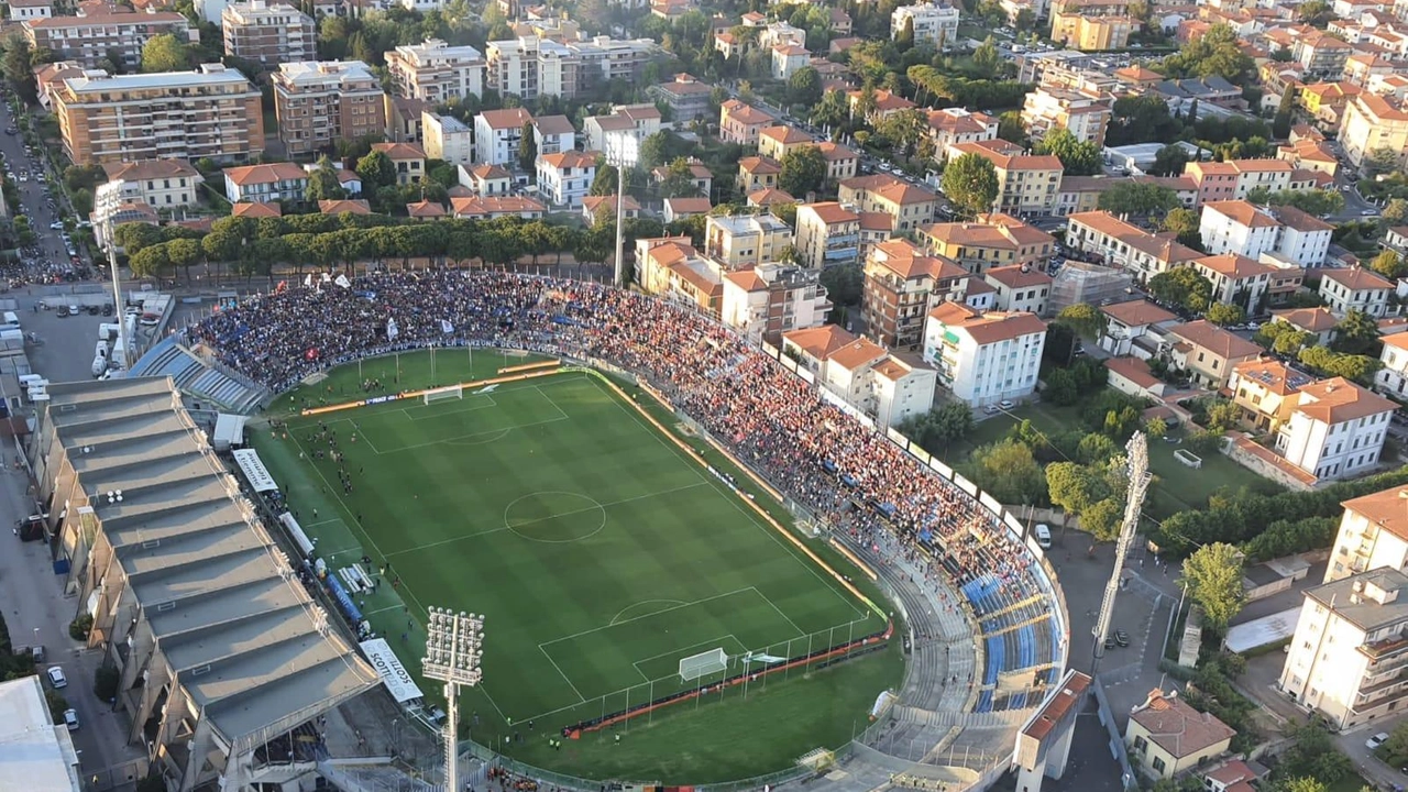 Arena, Pisa infuriato. Il  sindaco scrive:: "Sempre investito". E il club si arrabbia