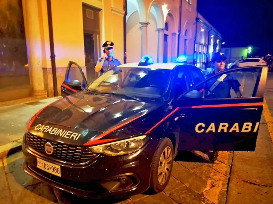 Firenze: coppia aggredita a calci, pugni e bottigliate. Denunciato un 40enne