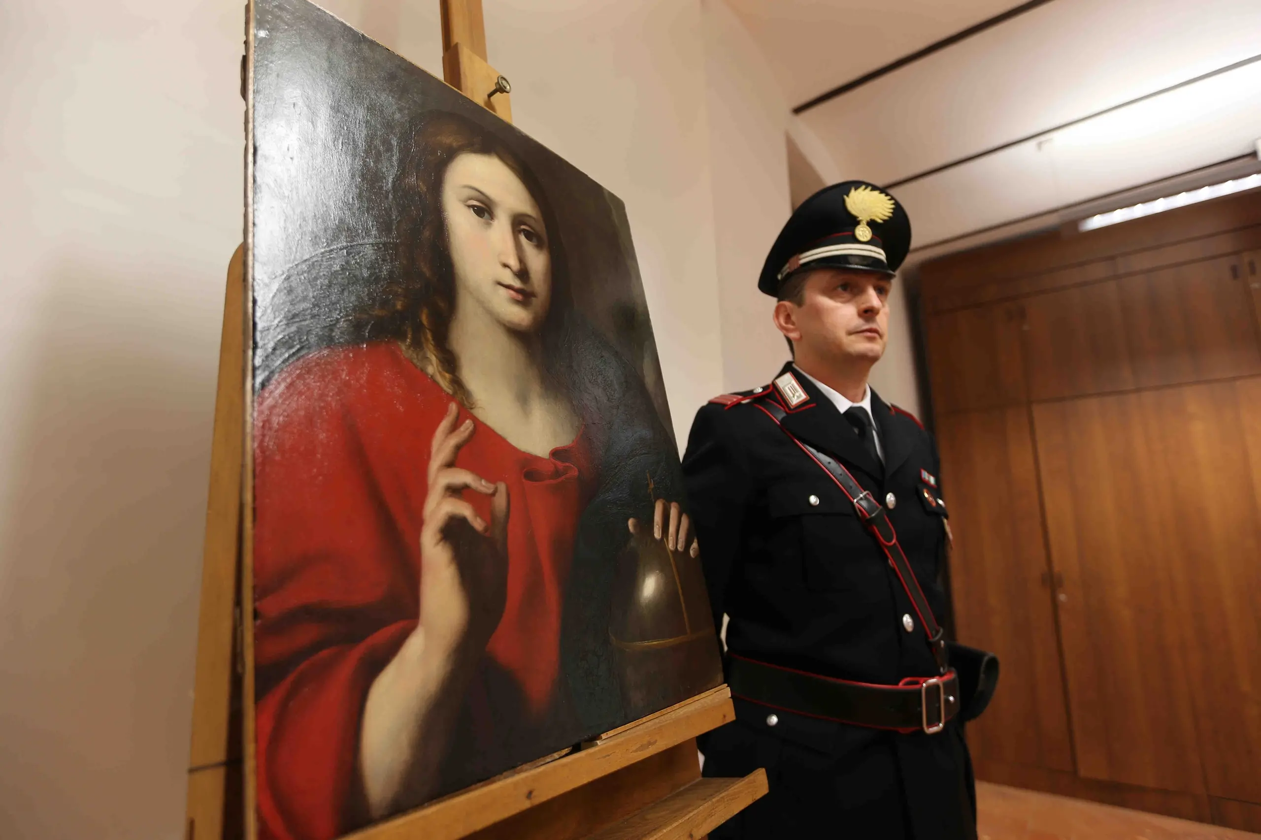 Blitz in gallerie d'arte, quadri sequestrati