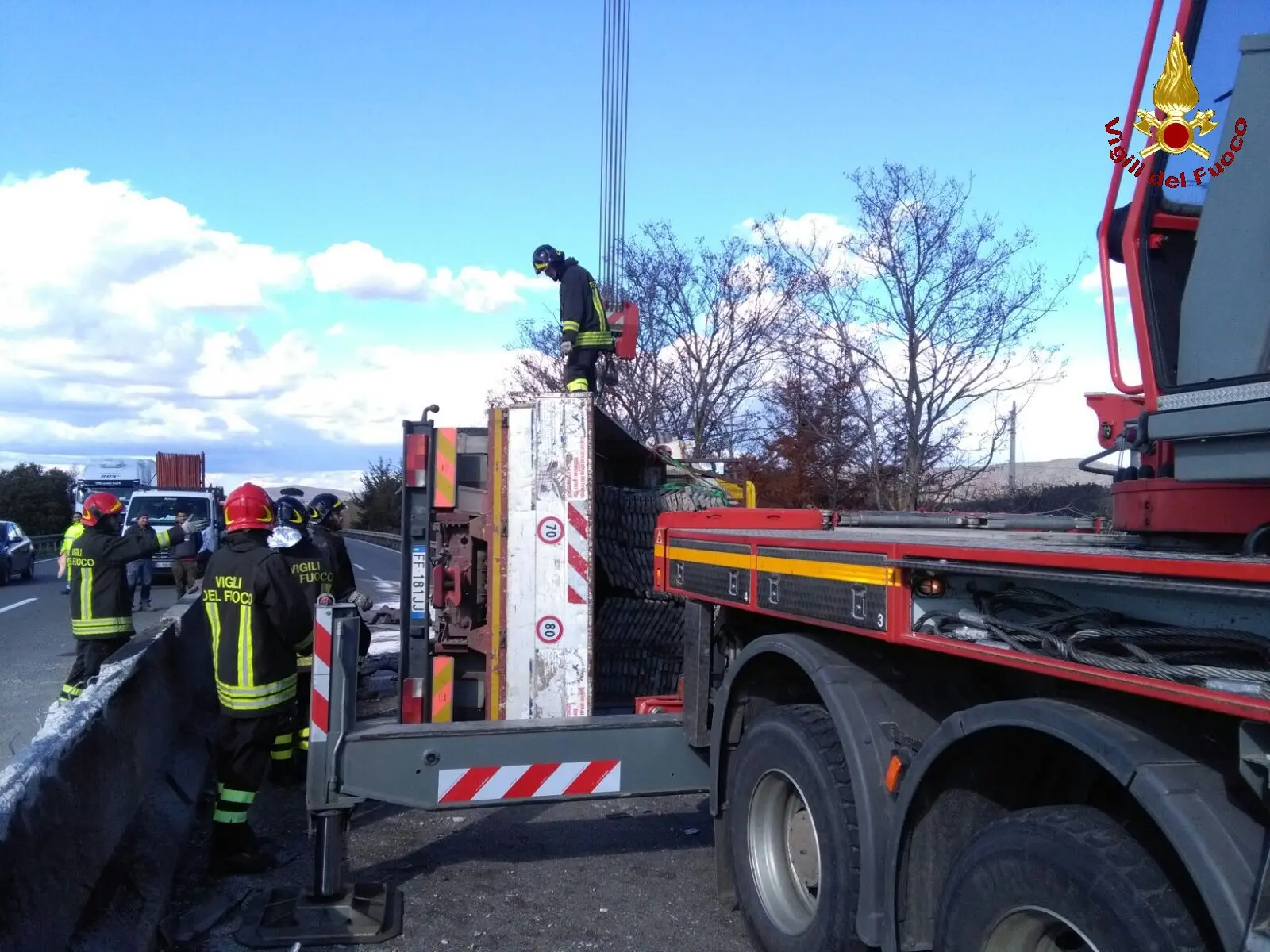 Camion Si Ribalta Sull'Aurelia, Riaperta Dopo 5 Ore La Corsia Nord / FOTO