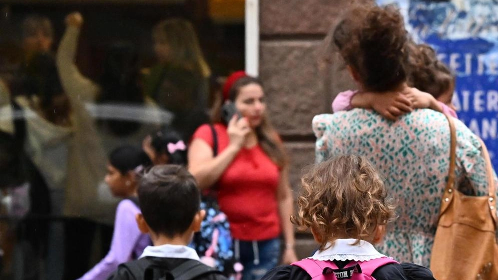 Edilizia scolastica, è polemica sui nuovi istituti: "Inutili e costosi, meglio investire in manutenzione"