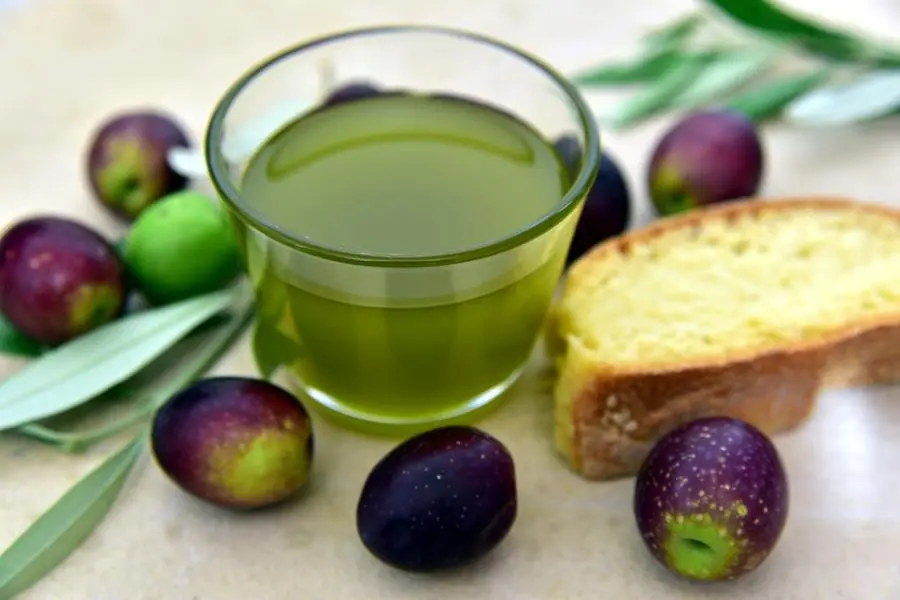 Nel Chianti si organizzano merende con pane e olio