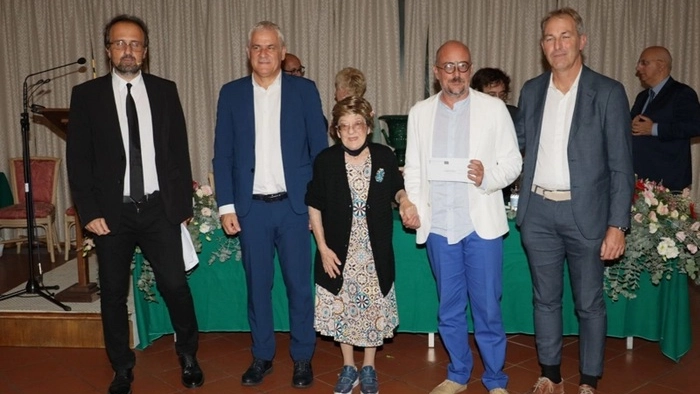 Premio Camaiore-Belluomini, vince Franco Arminio