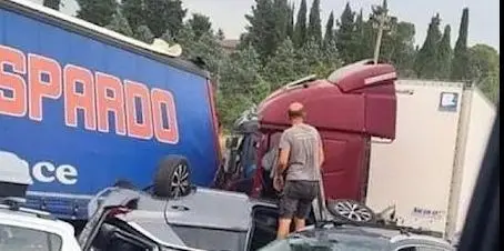 Morte sull’A1, si indaga per omicidio stradale