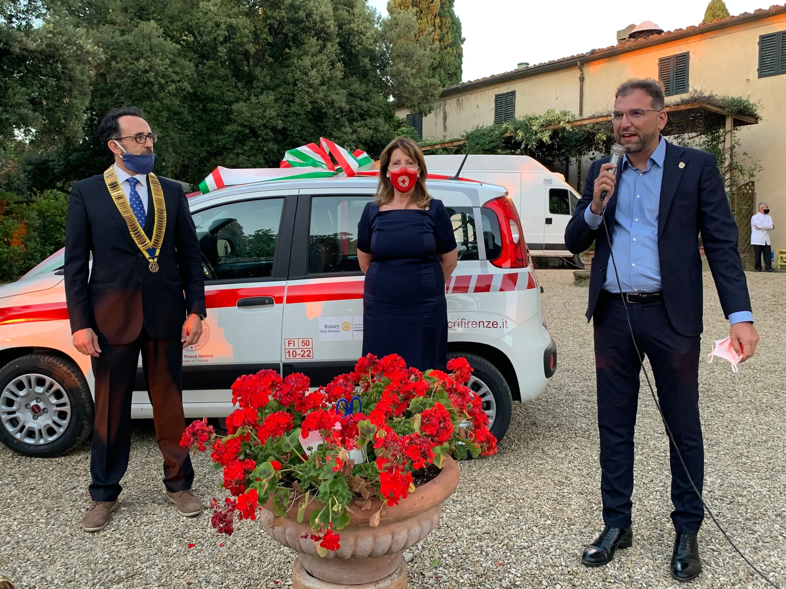 Croce Rossa Italiana: auto donata dal Rotary Club Firenze