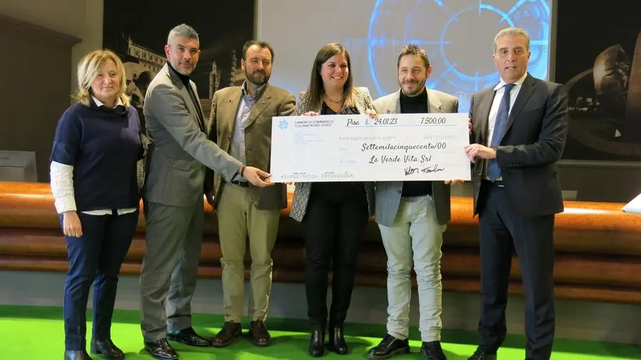 Merito e innovazione al centro: Camera di Commercio premia 10 studenti e 2 aziende