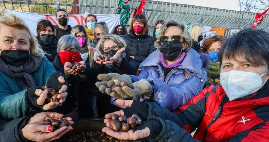 "Giù le mani dalla fabbrica di marroni", il corteo a Marradi