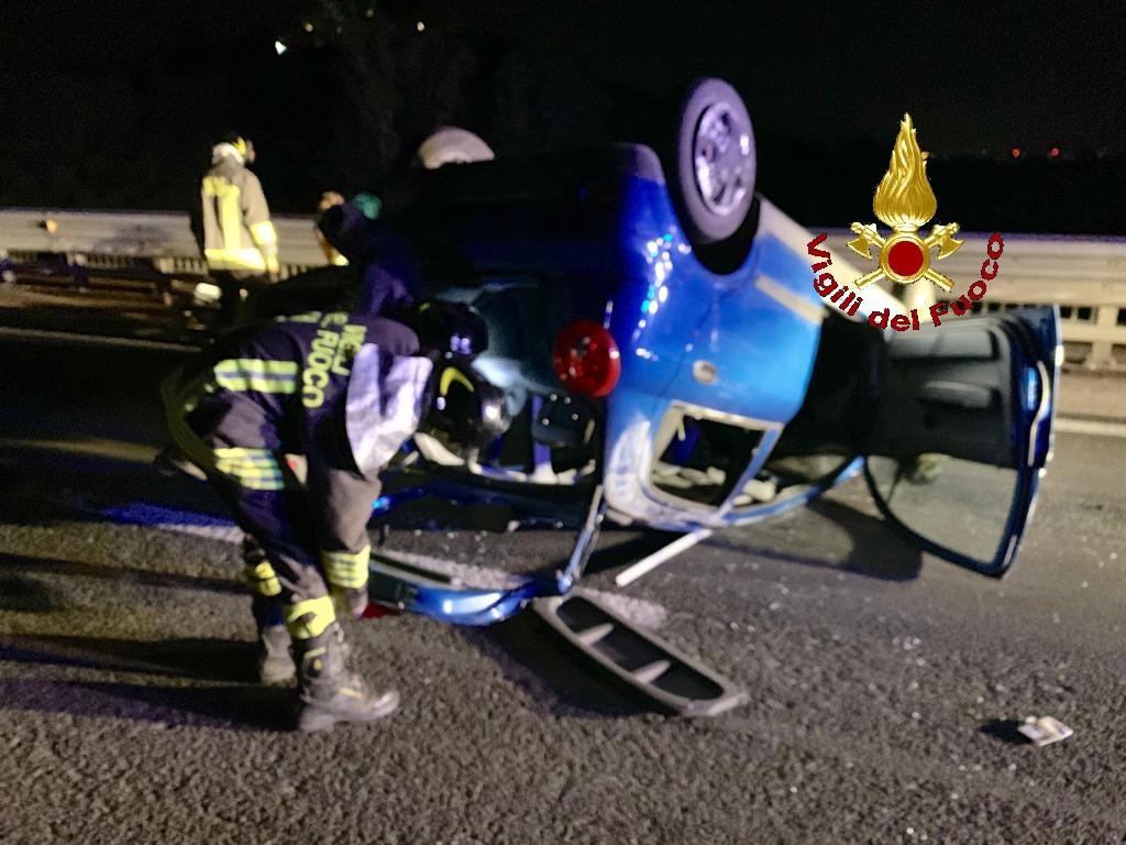 Incidente Sull'Aurelia, L'auto Si Cappotta: Quattro Feriti