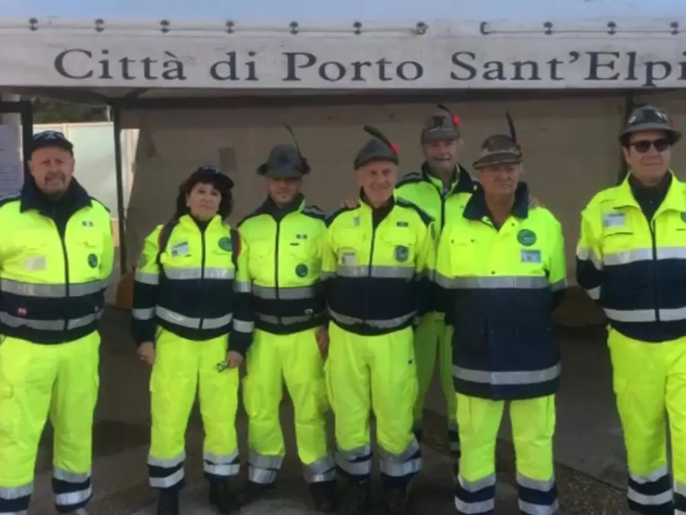 Aperta la sede dell'Associazione alpini