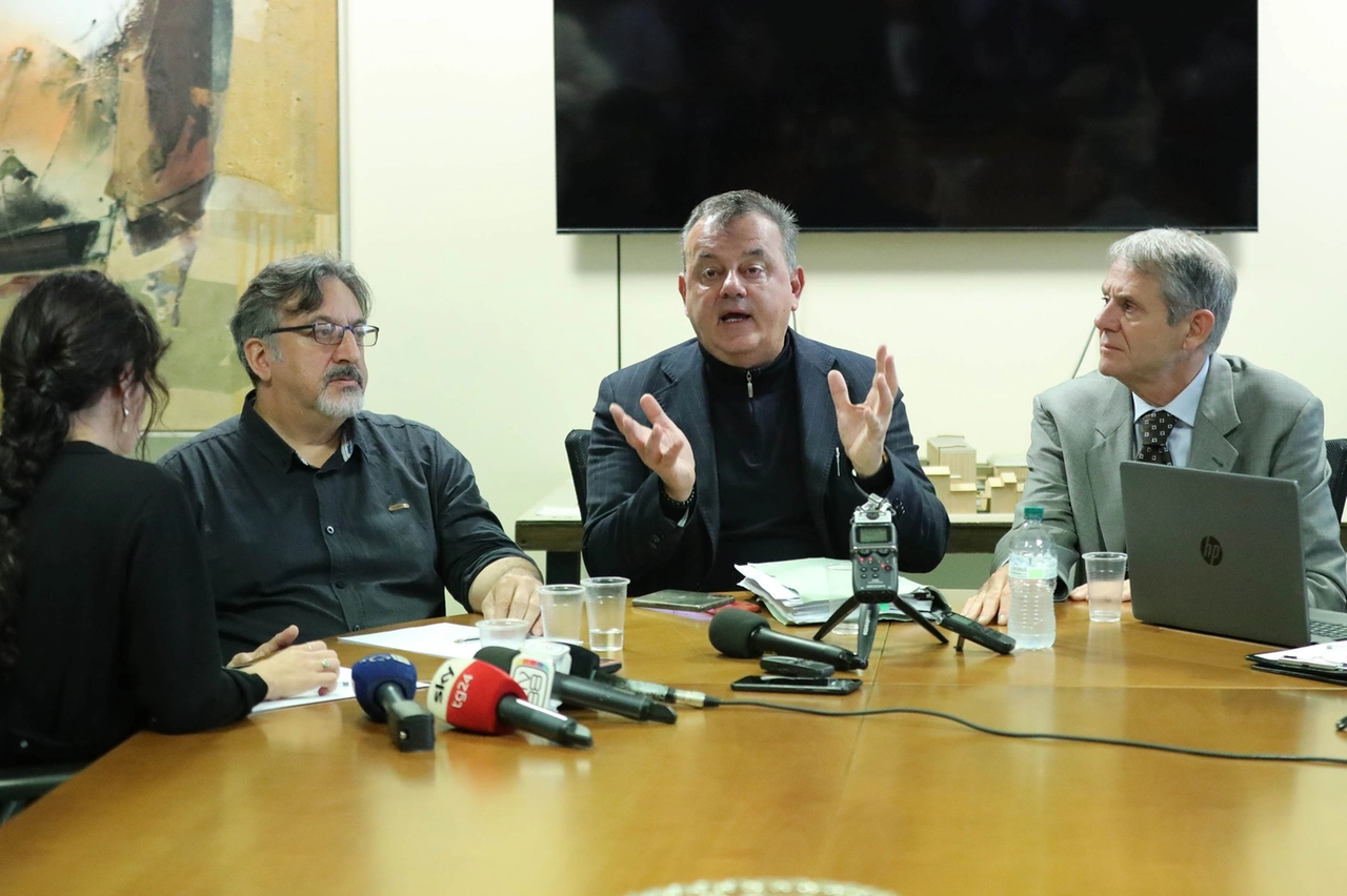 Un momento della conferenza stampa a La Nazione (New Press Photo)