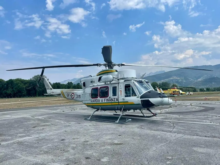 Scoppia l'incendio durante l'arrampicata in parete: alpinisti salvati dalla Finanza