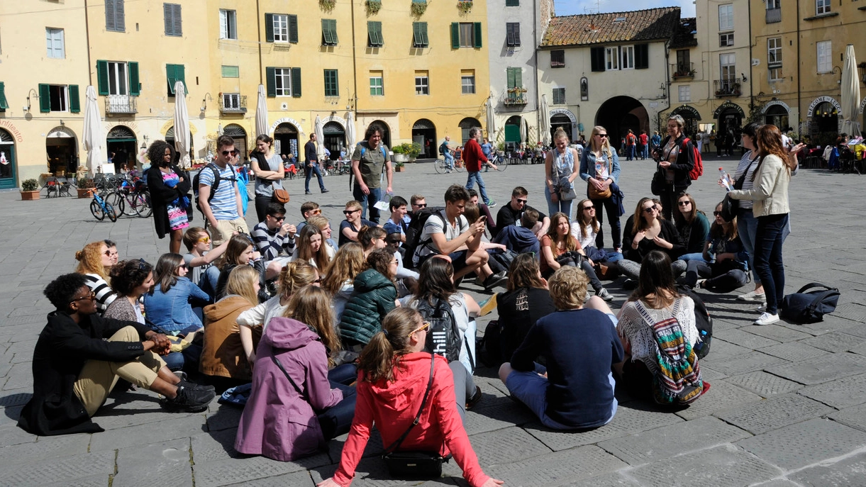 Toscana, il gran ritorno delle gite scolastiche. “E con la Spagna è quasi un gemellaggio”