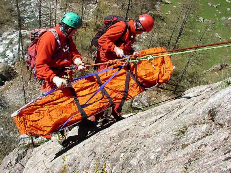 Morto nella diga, ancora dubbi sul tragico volo: i familiari escludono il suicidio