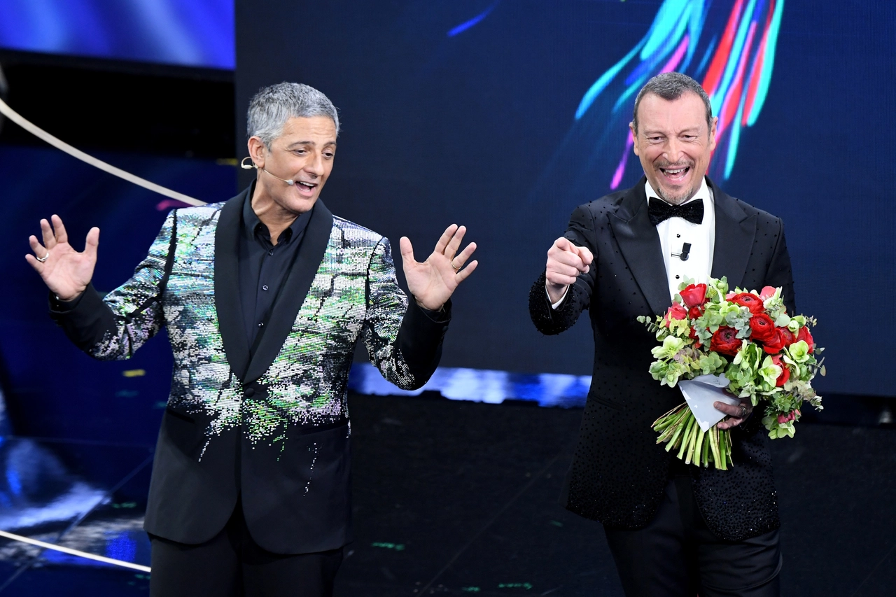 Fiorello e Amadeus sul palco dell'Ariston