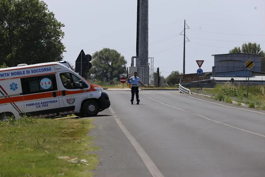 Precipita con il parapendio vicino Pisa, grave ragazzo di 28 anni