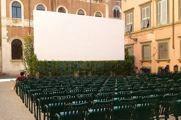 Arene estive a Firenze: dove il cinema è all’aperto