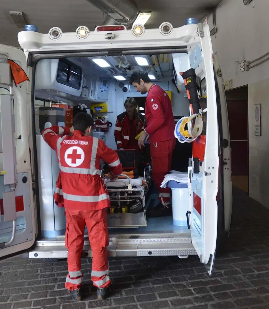 Pronto soccorso sotto assedio, 'in migliaia attendono il ricovero' - Sanità  