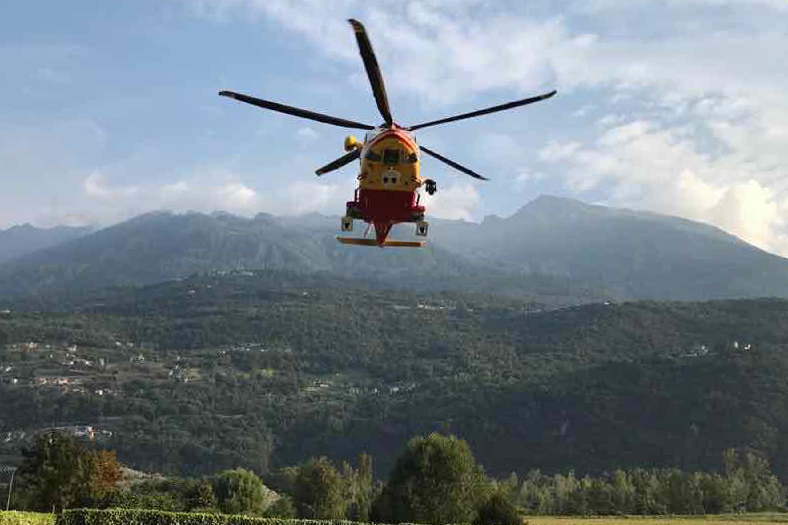 Scontro Fra Auto E Bicicletta: Paura Per Un Ciclista. Portato In ...