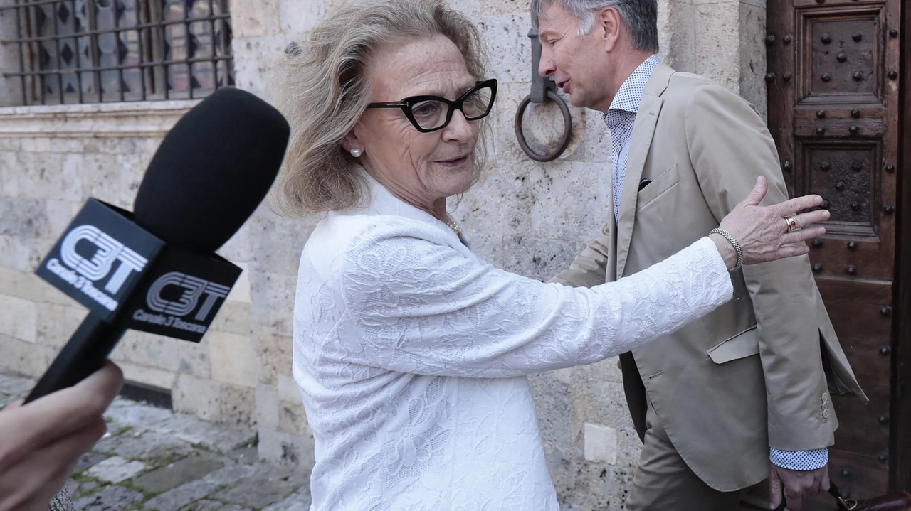 Staffetta a Palazzo  Primo faccia a faccia  tra Fabio e De Mossi  "Incontro cordiale"