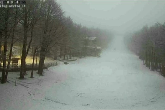 Neve in vetta sul Monte Amiata