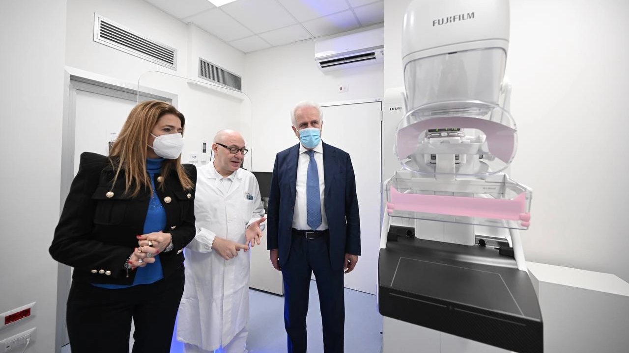 Il nuovo mammografo ecografo inaugurato nel centro Ispro