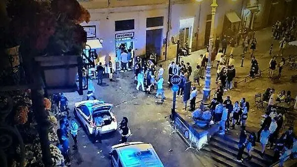 Arezzo Degrado e insicurezza in Piazza della Badia le lamentele