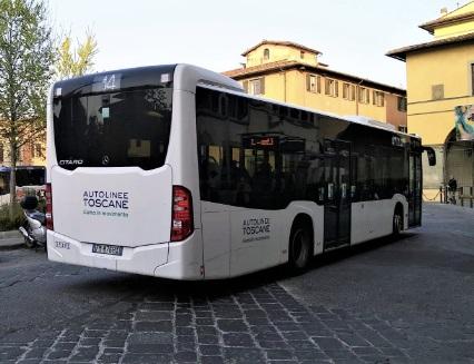 Spray urticante a bordo bus tra Sansepolcro e Arezzo costretto a