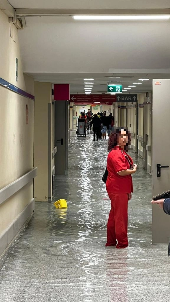 Allagato l'ospedale di Pontedera