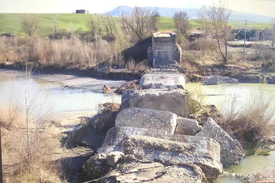 Ricostruire Il Ponte Delle Nove Luci