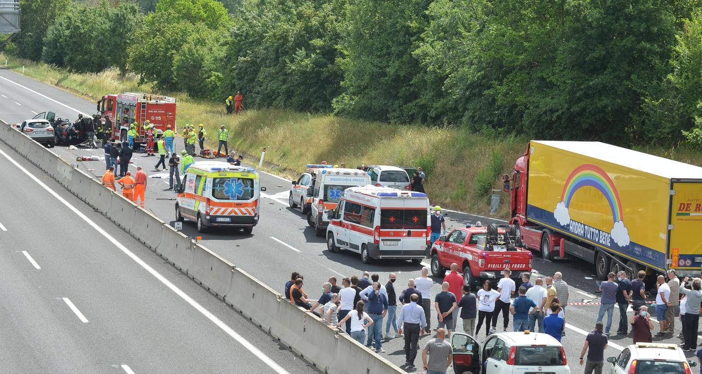 Strage Sulla A1, Tra Le Vittime Un Neonato, Una Bambina E I Loro Nonni