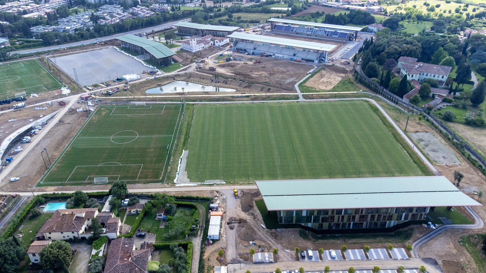 E' tutto pronto per l'apertura del Viola Park ai tifosi