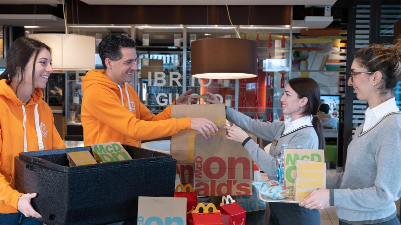 “McDonald’s” offre lavoro  Una giornata di colloqui  per selezionare 50 giovani