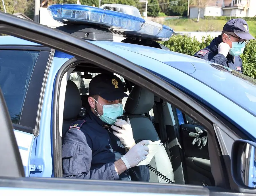 Scippata e trascinata a terra. Donna finisce in ospedale