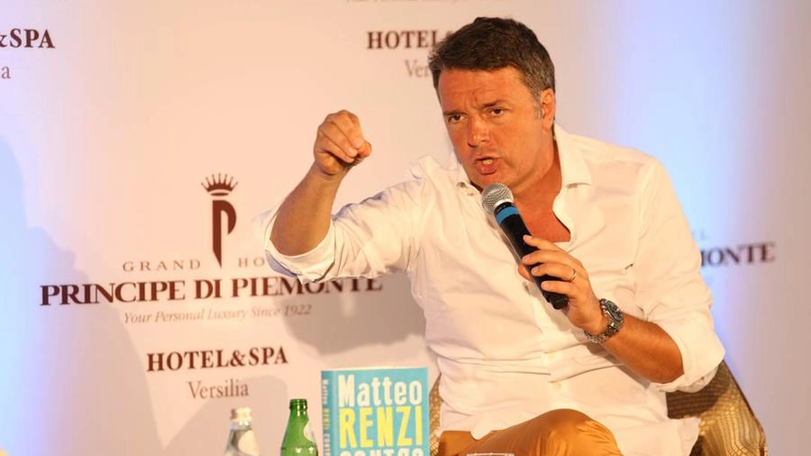 Renzi: "Pronto a un referendum contro il reddito di cittadinanza"