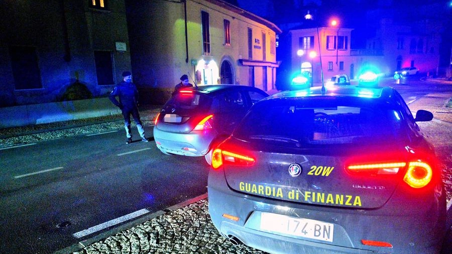 Controlli della Guardia di Finanza in una foto di repertorio