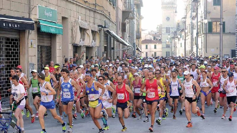 La partenza della Pistoia-Abetone 2014 (Acerboni/Foto Castellani)