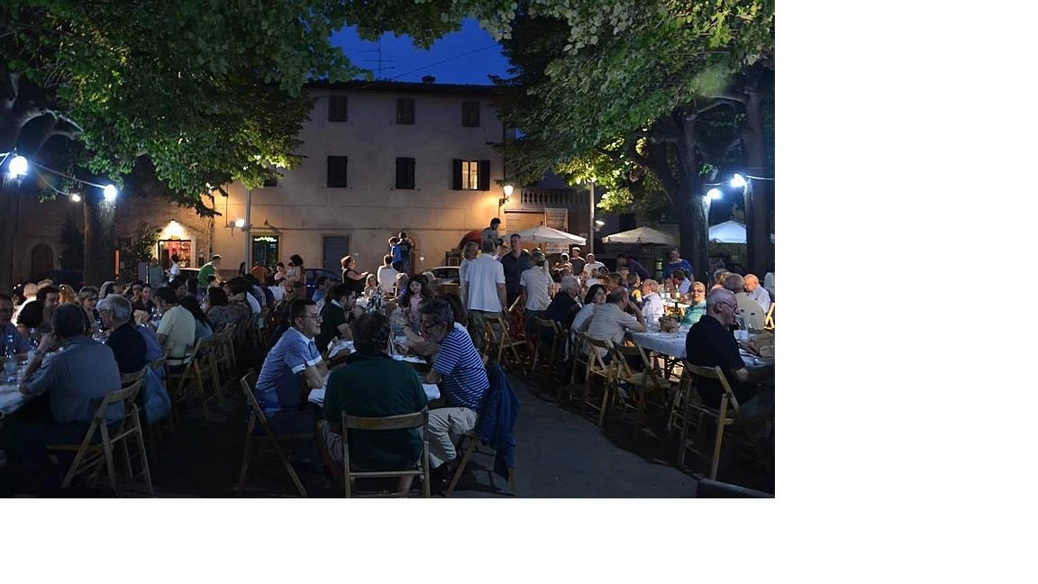 Una sagra estiva A Bacchereto dal 6 al 15 settembre si terrà l’edizione numero 48 della «Sagra del Fico», tradizionale appuntamento organizzato dalla Polisportiva di Bacchereto che abbina la gastronomia al divertimento