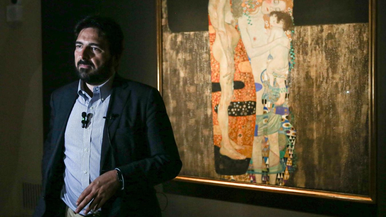 Emozione Klimt “Le tre età“ illumina Perugia