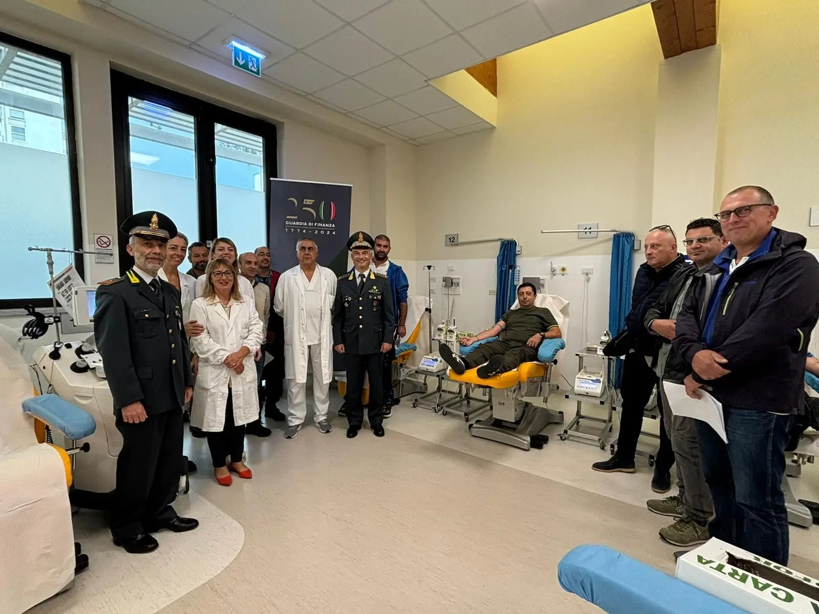 Pisa, donazione di massa dei militari al centro trasfusionale di Cisanello